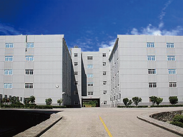 合肥卷煙廠二萬平方米片煙醇化庫工程榮獲安徽省建設(shè)工程“黃山杯”獎(jiǎng)